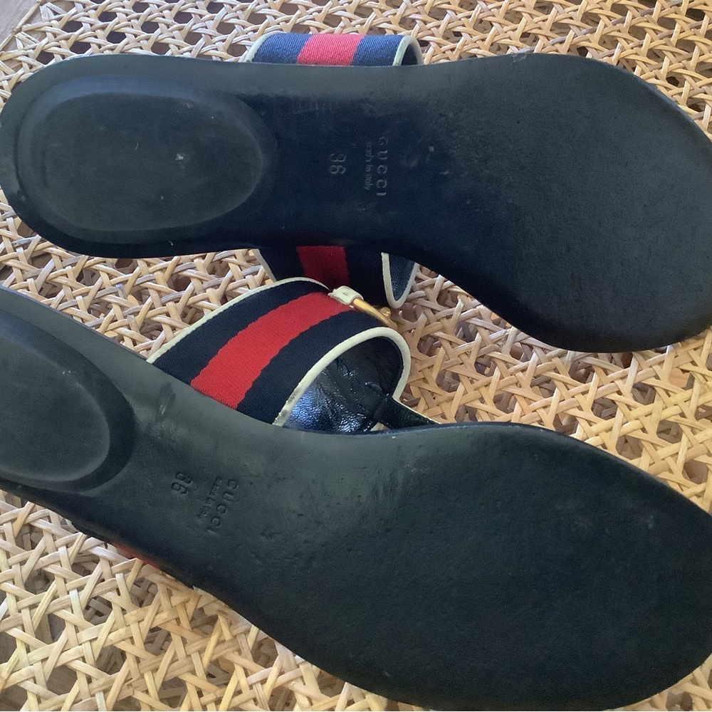 Gucci Black and Red Sandals with Gold Accents - Picture 3 of 7